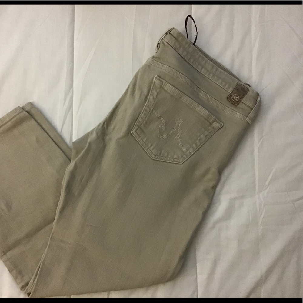 AG Adriano Goldschmied khaki Capri size 30R.